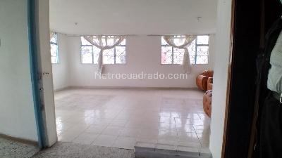 Casa de 4 alcobas en venta en Jazmin, Bogotá, 420 m² · foto 5 de 15