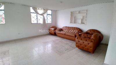 Casa de 4 alcobas en venta en Jazmin, Bogotá, 420 m² · foto 8 de 15