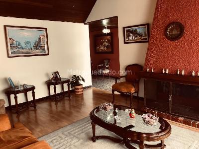 Casa de 4 alcobas en venta en Santa Margarita, Bogotá, 260 m² · foto 2 de 20