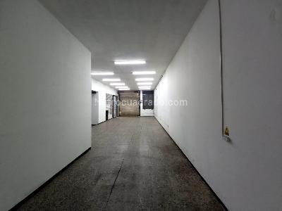 Casa de 5 alcobas en venta en Fontibon, Bogotá, 432 m² · foto 2 de 20
