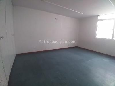 Casa de 5 alcobas en venta en Ciudad Berna, Bogotá, 400 m² · foto 6 de 13