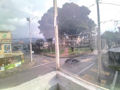 Casa de 5 alcobas en venta en Ciudad Berna, Bogotá, 400 m² · foto 8 de 13