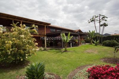 Casa en venta en Vereda La Toma, La Calera · foto 2 de 19