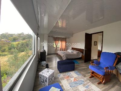Casa de 4 alcobas en venta en Vereda El Libano, La Calera, 748 m² · foto 8 de 19