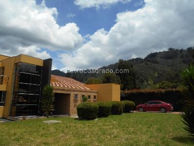 Casa de 4 alcobas en venta en Vereda Fonqueta, Chía, 430 m² · foto 2 de 20