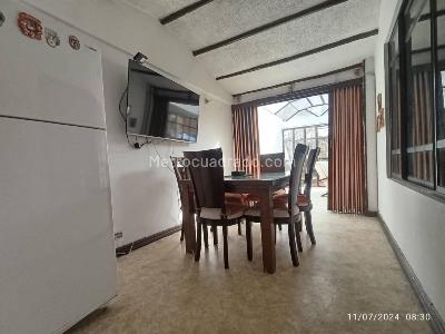 Casa de 5 alcobas en venta en Zarzamora, Bogotá, 330 m² · foto 17 de 20