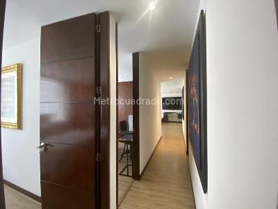 Apartamento en venta en Santa Barbara, Bogotá · foto 8 de 17