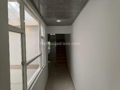 Casa de 5 alcobas en venta en Las Orquideas, Bogotá, 351 m² · foto 13 de 20