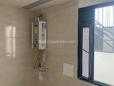Casa de 5 alcobas en venta en Fontibon, Bogotá, 324 m² · foto 6 de 17