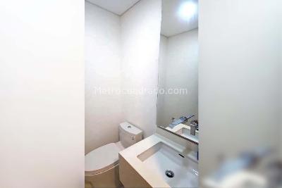 Casa de 5 alcobas en venta en Club Puerto Peñalisa, Girardot, 650 m² · foto 12 de 19