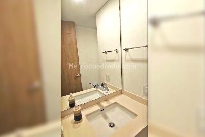 Casa de 5 alcobas en venta en Club Puerto Peñalisa, Girardot, 650 m² · foto 13 de 19