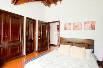 Casa de 4 alcobas en venta en Santa Barbara Alta, Bogotá, 600 m² · foto 15 de 17