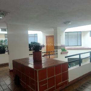 Apartamento de 5 alcobas en venta en Santa Barbara Alta, Bogotá, 185 m² · foto 2 de 20