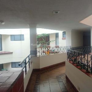 Apartamento de 5 alcobas en venta en Santa Barbara Alta, Bogotá, 185 m² · foto 3 de 20