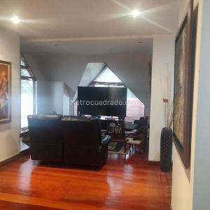 Apartamento de 5 alcobas en venta en Santa Barbara Alta, Bogotá, 185 m² · foto 13 de 20