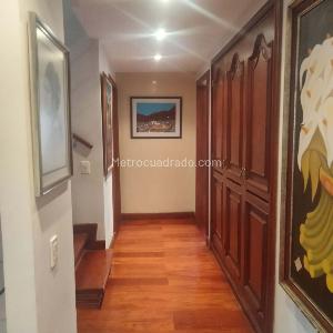 Apartamento de 5 alcobas en venta en Santa Barbara Alta, Bogotá, 185 m² · foto 15 de 20