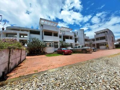 Casa de 5 alcobas en arriendo en Altos De Yerbabuena, Chía, 700 m² · foto 2 de 20