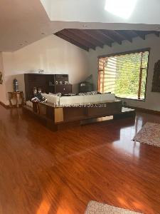 Casa de 5 alcobas en venta en La Calera, La Calera, 558 m² · foto 2 de 20