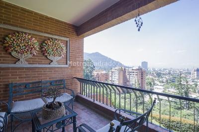 Apartamento de 4 alcobas en venta en Santa Barbara Alta, Bogotá, 374 m² · foto 14 de 20