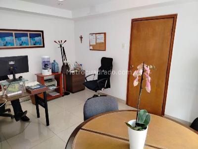 Casa de 5 alcobas en arriendo en Lago Gaitan, Bogotá, 400 m² · foto 13 de 20