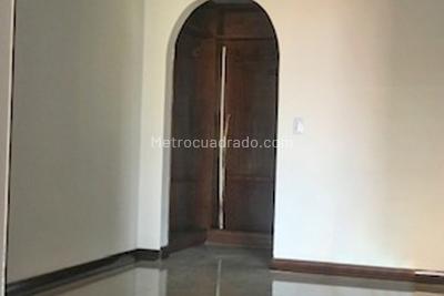 Casa en venta en Bosque De Pinos, Bogotá · foto 5 de 17