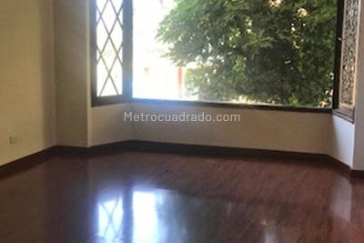 Casa en venta en Bosque De Pinos, Bogotá · foto 8 de 17