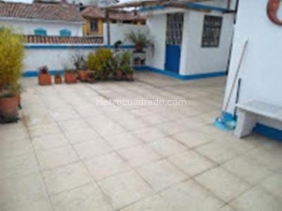 Casa en venta en La Candelaria, Bogotá · foto 2 de 15