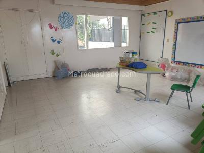 Casa de 5 alcobas en venta en Cedritos, Bogotá, 486 m² · foto 17 de 20