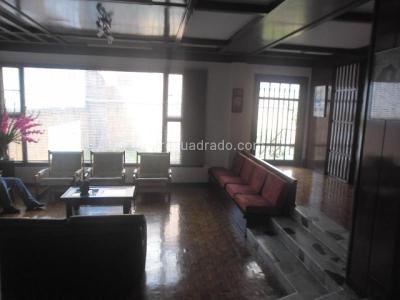 Casa de 5 alcobas en venta en Nicolas De Federman, Bogotá, 390 m² · foto 2 de 20