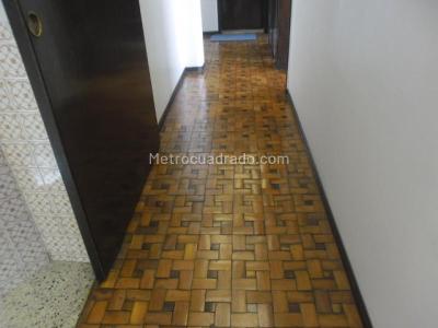 Casa de 5 alcobas en venta en Nicolas De Federman, Bogotá, 390 m² · foto 9 de 20