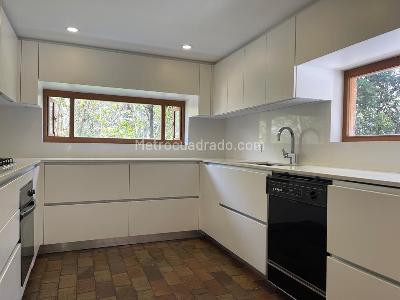 Casa de 3 alcobas en venta en Santa Ana, Bogotá, 879 m² · foto 7 de 20