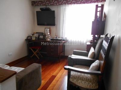 Casa de 3 alcobas en venta en El Batán, Bogotá, 192 m² · foto 8 de 19