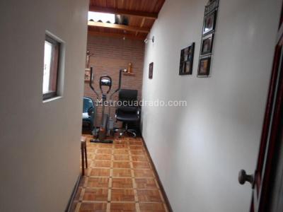 Casa de 3 alcobas en venta en El Batán, Bogotá, 192 m² · foto 10 de 19
