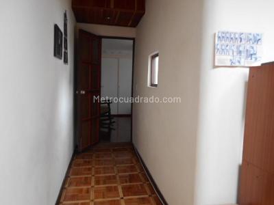 Casa de 3 alcobas en venta en El Batán, Bogotá, 192 m² · foto 14 de 19