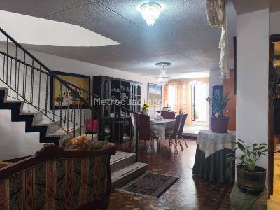 Casa en venta en Santa Isabel, Bogotá · foto 2 de 20