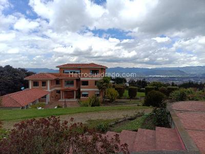 Casa de 5 alcobas en venta en Chia, Chía · foto 2 de 20