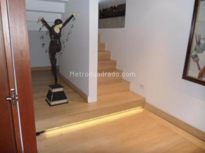 Apartamento de 2 alcobas en venta en Los Rosales, Bogotá, 300 m² · foto 8 de 20