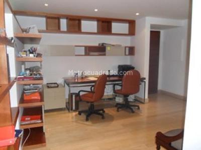 Apartamento de 2 alcobas en venta en Los Rosales, Bogotá, 300 m² · foto 10 de 20