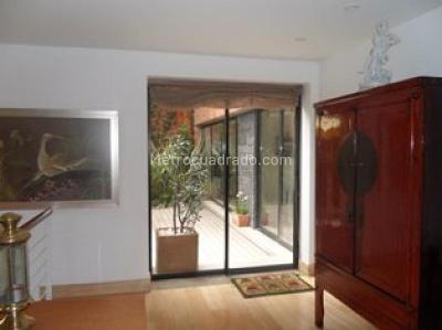 Apartamento de 2 alcobas en venta en Los Rosales, Bogotá, 300 m² · foto 13 de 20