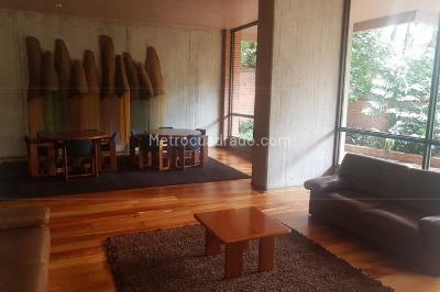 Apartamento en venta en El Refugio, Bogotá · foto 4 de 12