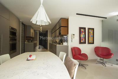 Apartamento de 3 alcobas en venta en Los Rosales, Bogotá, 303 m² · foto 4 de 20