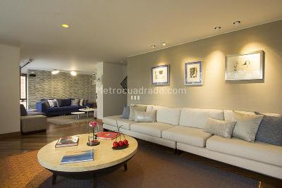 Apartamento de 3 alcobas en venta en Los Rosales, Bogotá, 303 m² · foto 9 de 20
