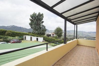 Casa de 4 alcobas en venta en La Calera, La Calera · foto 16 de 20