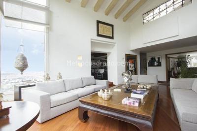 Apartamento de 4 alcobas en venta en Chico Alto, Bogotá, 422 m² · foto 2 de 20