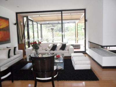 Casa de 3 alcobas en venta en Guaymaral, Bogotá, 1400 m² · foto 2 de 18