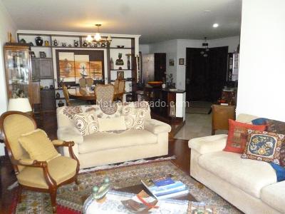 Apartamento de 3 alcobas en venta en Chico Reservado, Bogotá, 174 m² · foto 8 de 20