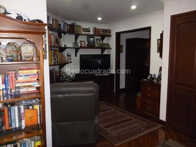 Apartamento de 3 alcobas en venta en Chico Reservado, Bogotá, 174 m² · foto 12 de 20