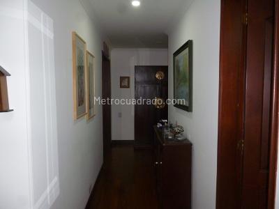 Apartamento de 3 alcobas en venta en Chico Reservado, Bogotá, 174 m² · foto 13 de 20