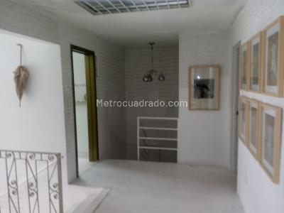 Casa de 5 alcobas en venta en Chico Norte, Bogotá, 285 m² · foto 4 de 20