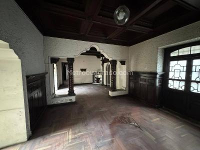 Casa de 5 alcobas en venta en La Candelaria, Bogotá, 808 m² · foto 2 de 11